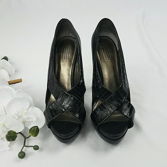 Pelle Moda Pumps - Picture 2 of 7